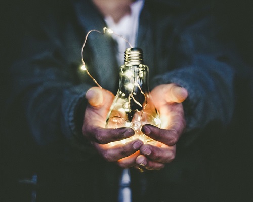 riccardo-annandale-7e2pe9wjL9M-unsplash Motivator